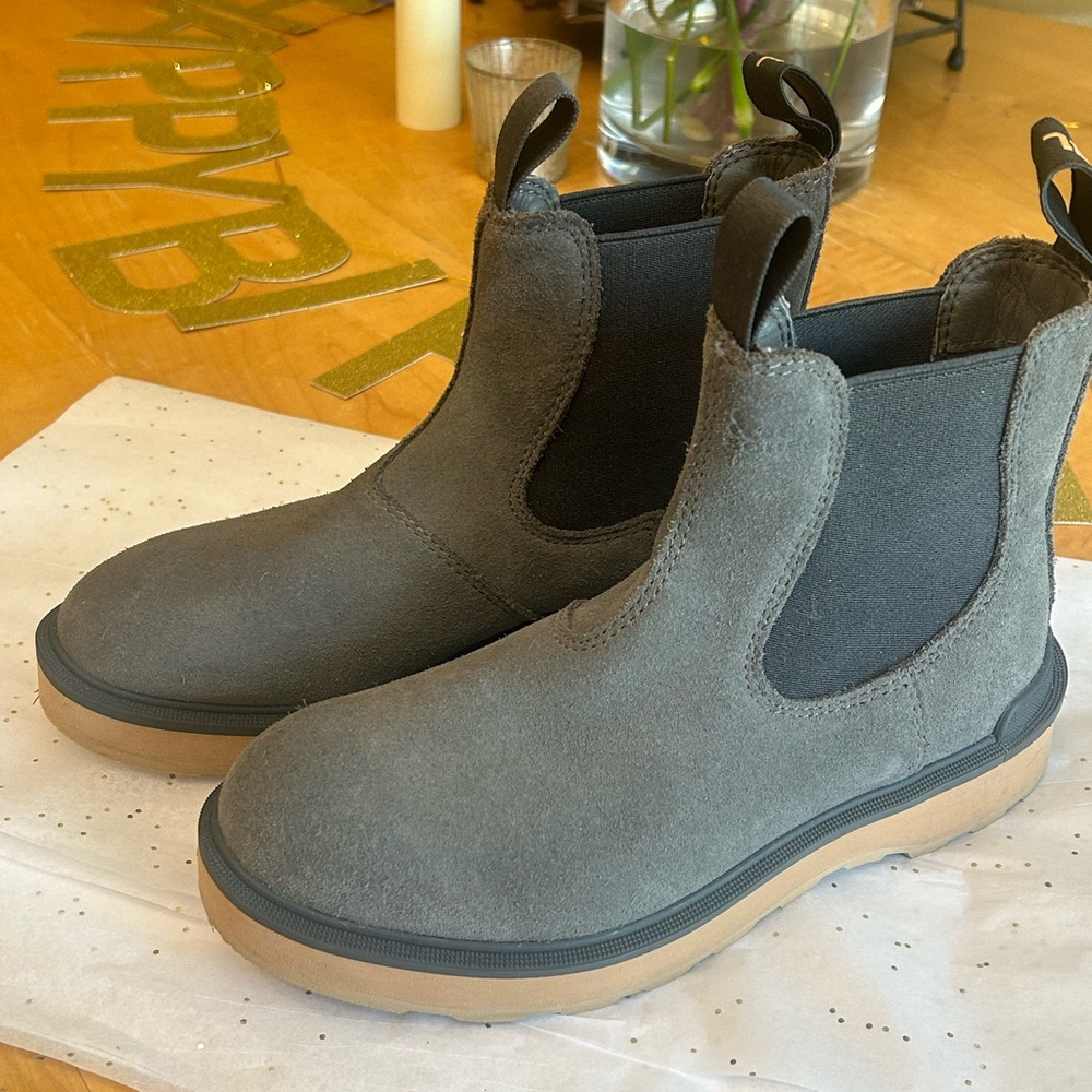 Sorel hiline Chelsea boot size 7.5 in tawny buff